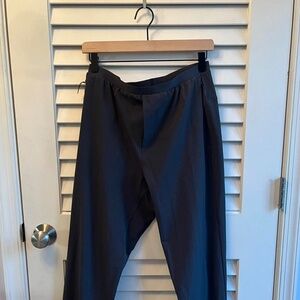 men’s dark grey / “graphite grey” LULULEMON run state jogger *tall [M]